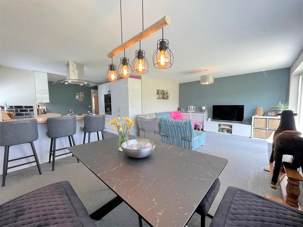 Waddow Grove, Waddington, Ribble Valley 3 bed house for sale £370,000