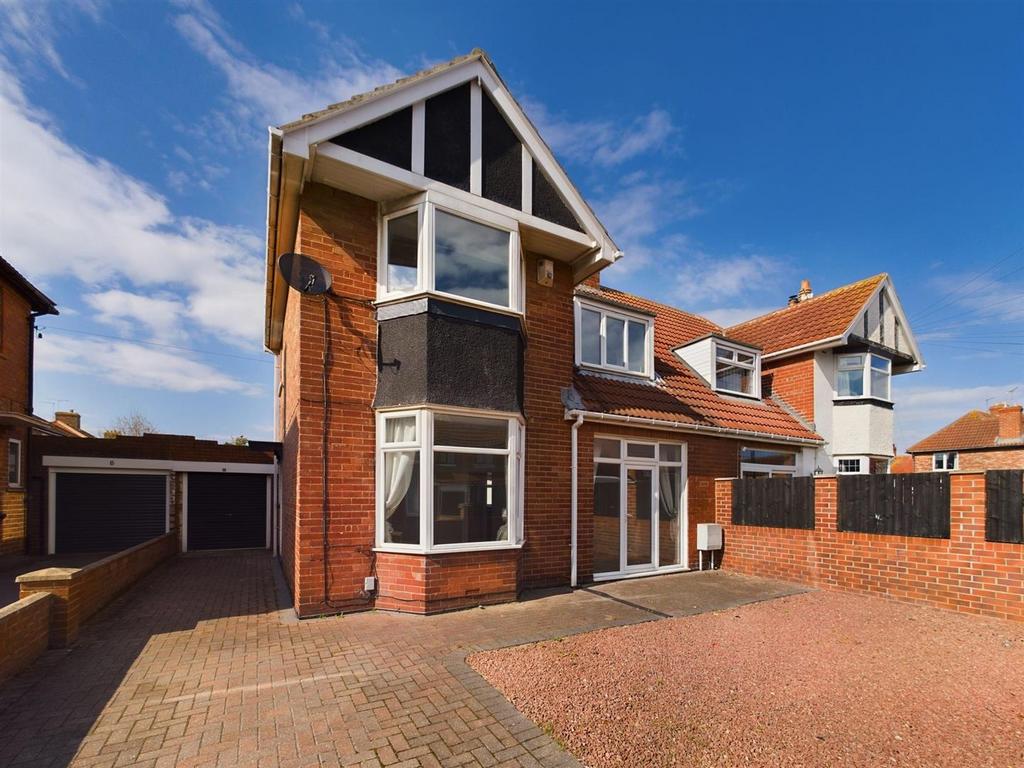 Longston Avenue, North Shields 3 bed semidetached house for sale £