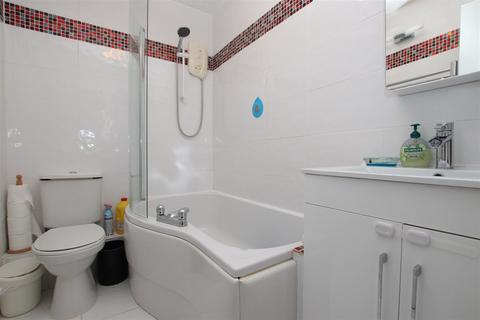 46 Nadder Park Road, Exeter, EX4 1NU