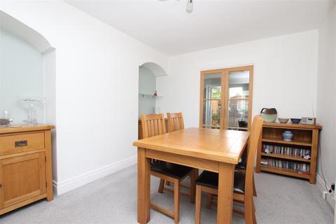 7 Ashwood Road, Exeter, EX2 8JP