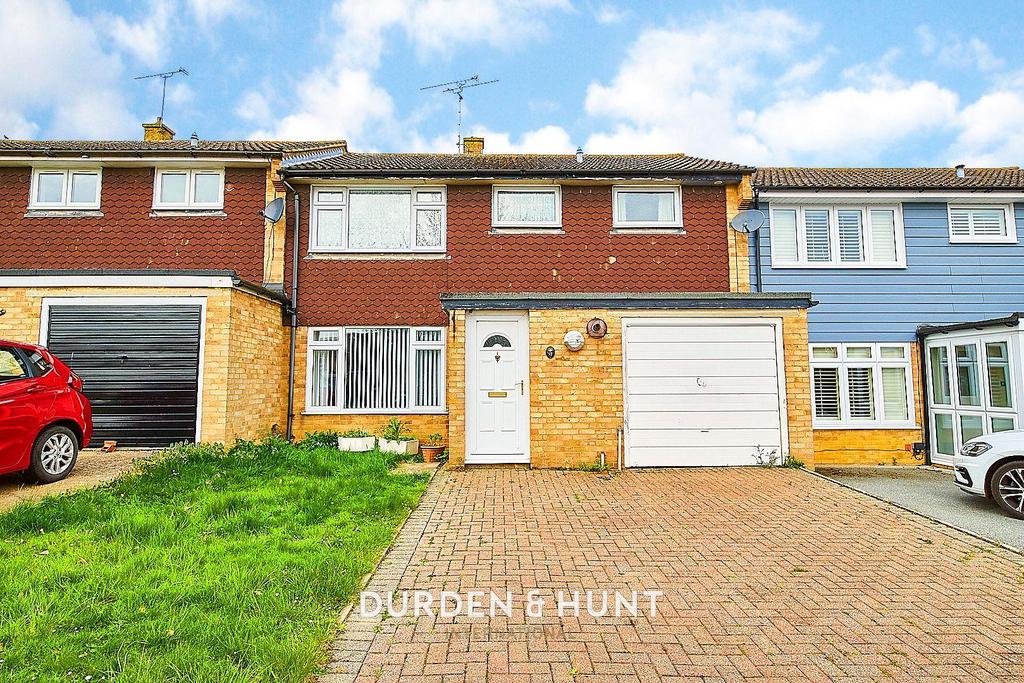 Woodland Way, Ongar, CM5 3 bed terraced house for sale £450,000