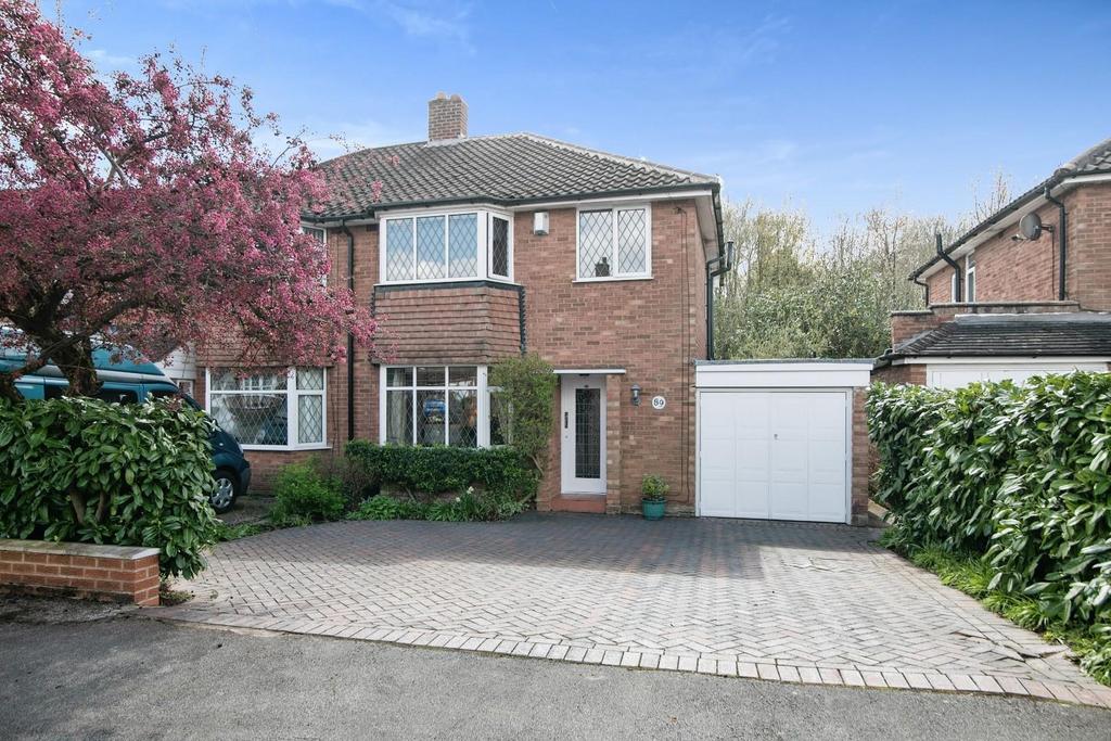 Henley Crescent, Solihull 3 bed semidetached house for sale £400,000