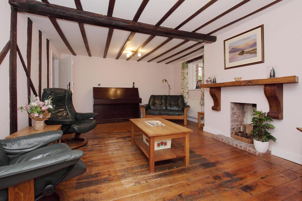 23 Duck Street - Sitting room.JPG
