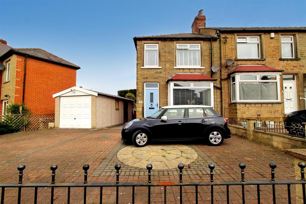 Sunnymead, Waterloo, Huddersfield, HD5 9XR 2 bed end of terrace house