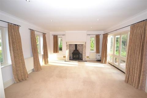 4 bedroom house to rent, High Street, Codicote, Hitchin