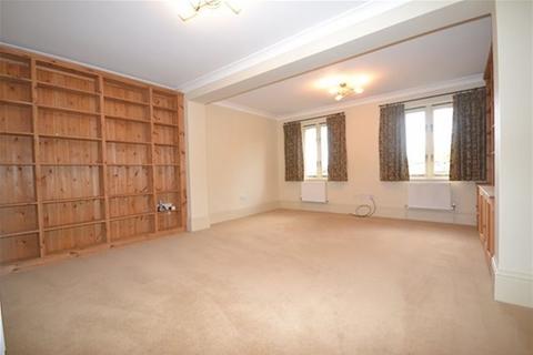 4 bedroom house to rent, High Street, Codicote, Hitchin