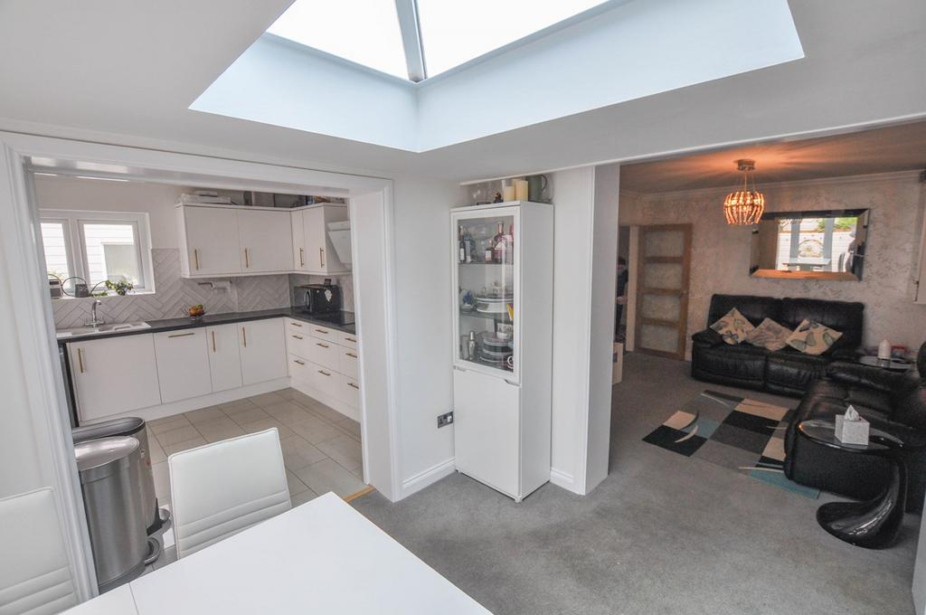 Mallard Road, Wimborne, BH21 3 bed semidetached bungalow for sale £