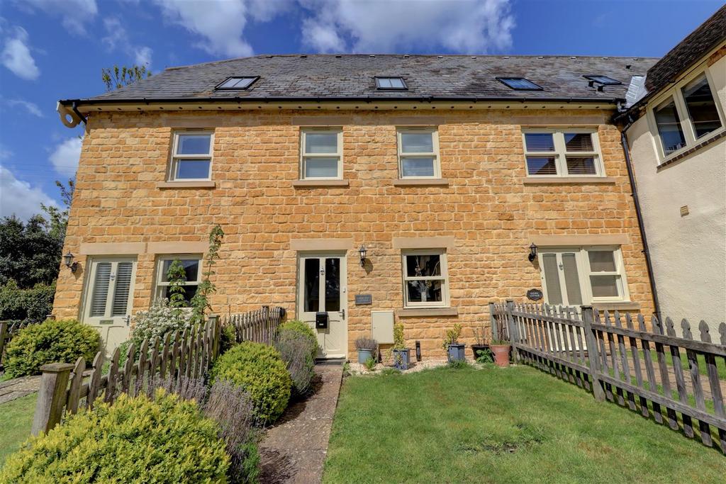High Street, Mickleton 3 bed terraced house £1,100 pcm (£254 pw)