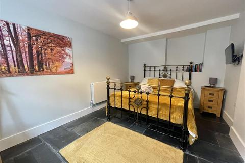 Y Nyth Poplar Row, Aberystwyth, SY23 2JX
