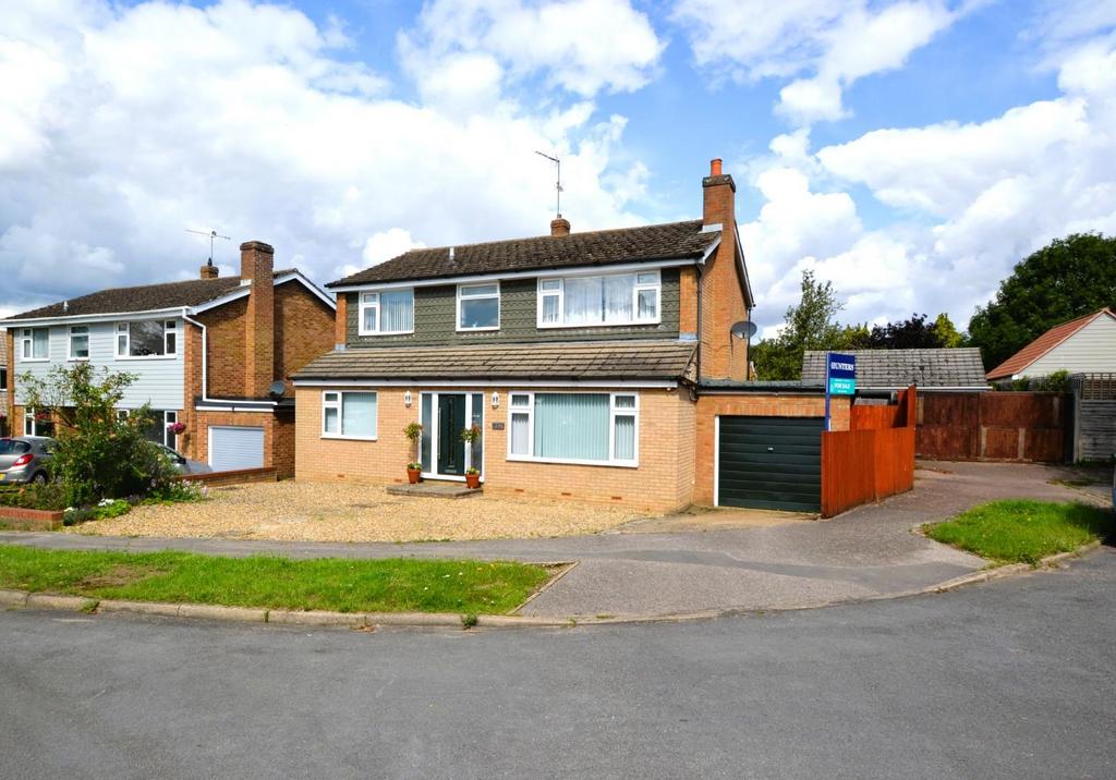 Fairfield, Buntingford, SG9 9NY 4 bed detached house £630,000