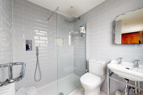 39 Dennis Road, Gravesend, DA11 7NN