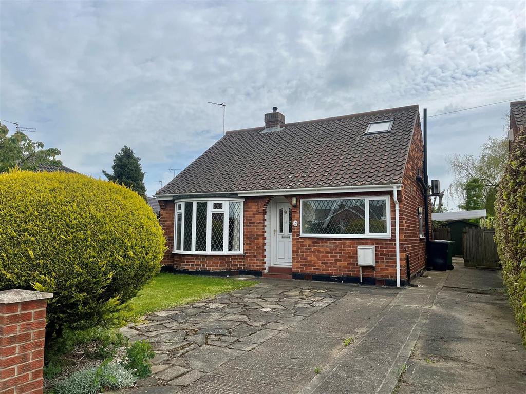 Whitby Avenue, Stockton Lane, York, YO31 1ET 3 bed detached bungalow