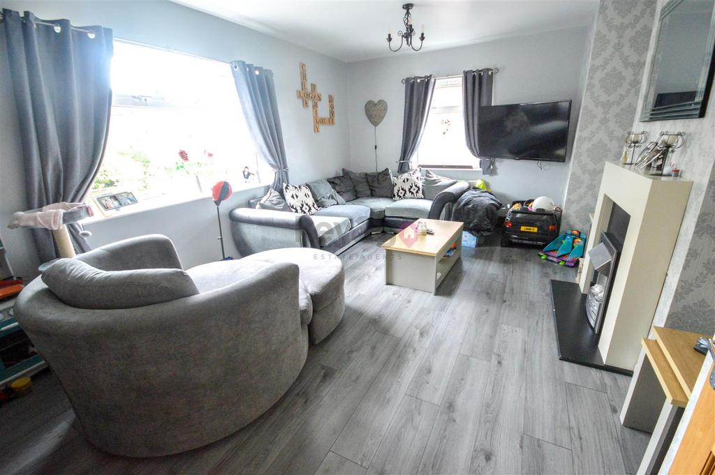 Spinkhill Drive, Sheffield, S13 3 bed semidetached house for sale £