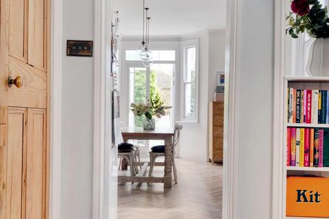 14a Wiverton Road, London, SE26 5HY