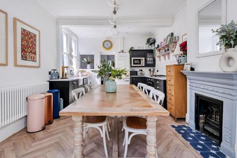 14a Wiverton Road, London, SE26 5HY