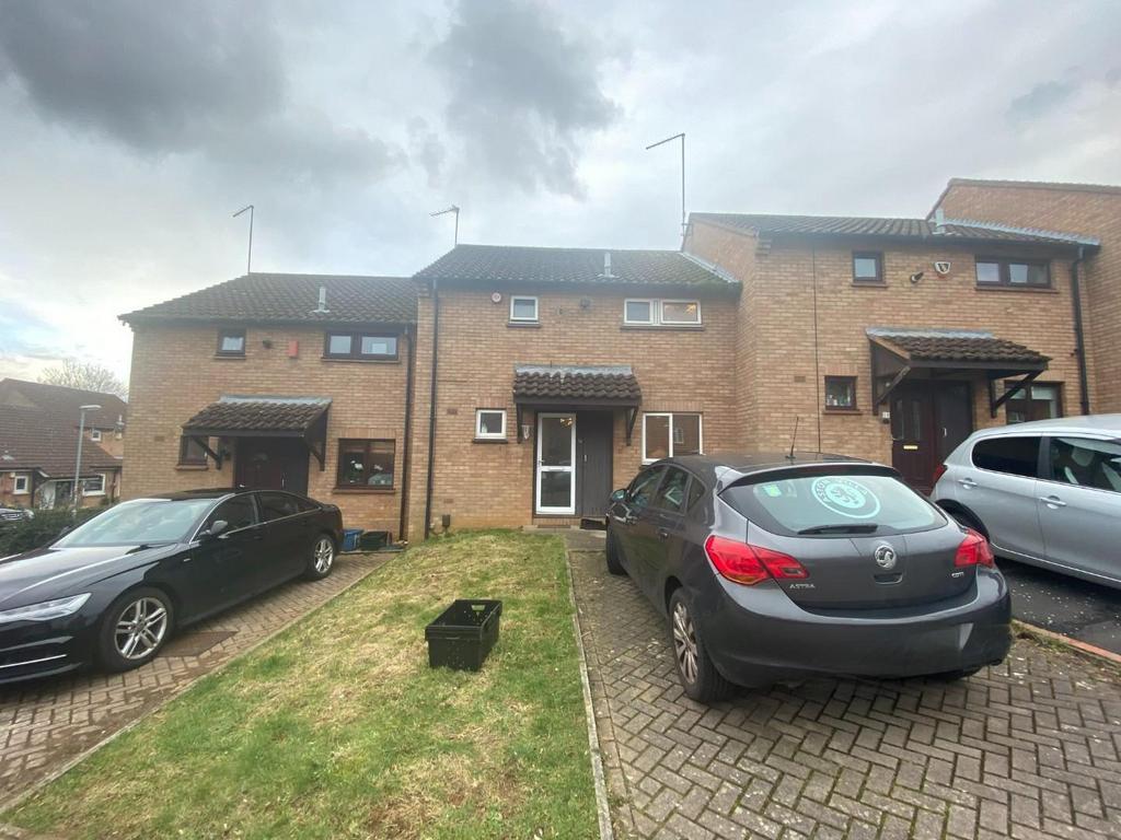 Middlemarch, Woodfields, Northampton NN3 2 bed terraced house for sale