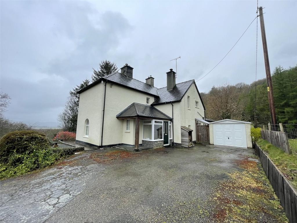 Pennal, Machynlleth, Powys, SY20 3 bed detached house for sale £500,000