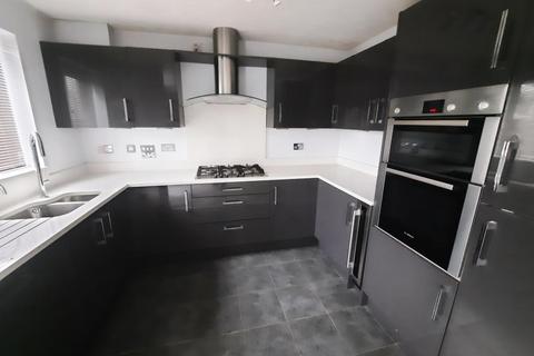 4 bedroom townhouse to rent - Butterstile Avenue, Prestwich, Manchester