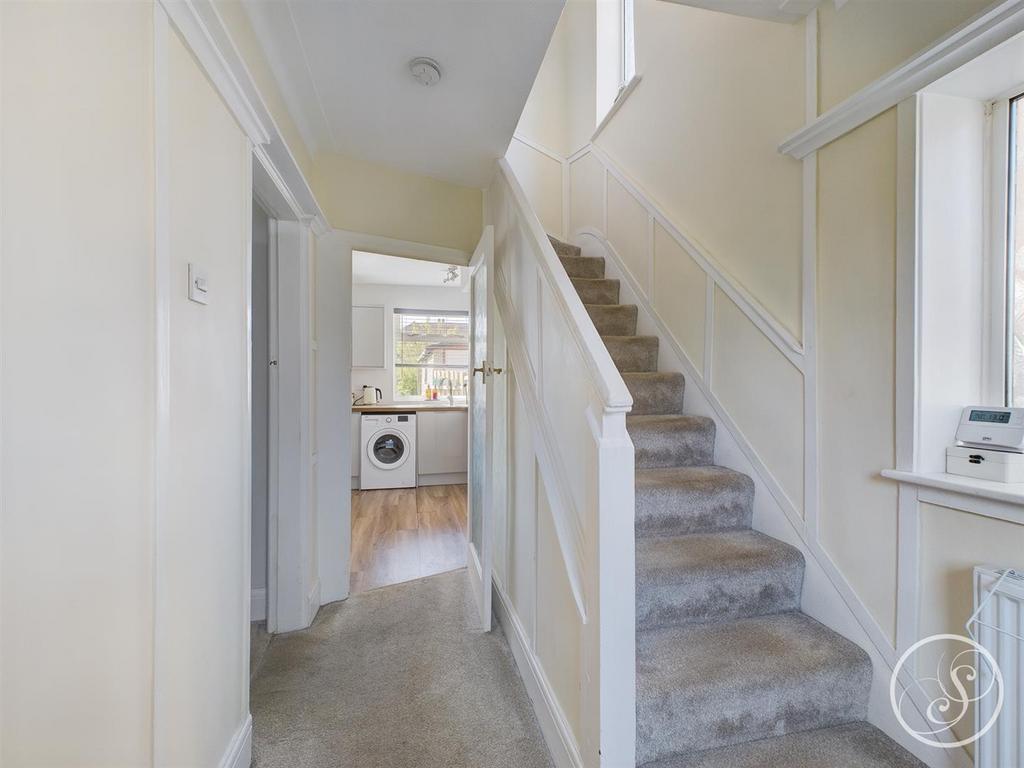 Eden Crescent, Leeds 3 bed semidetached house for sale £285,000