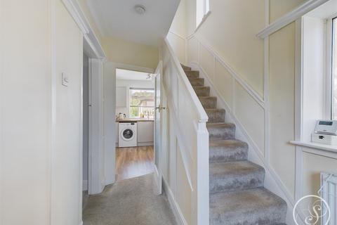 15 Eden Crescent, Leeds, LS4 2TP