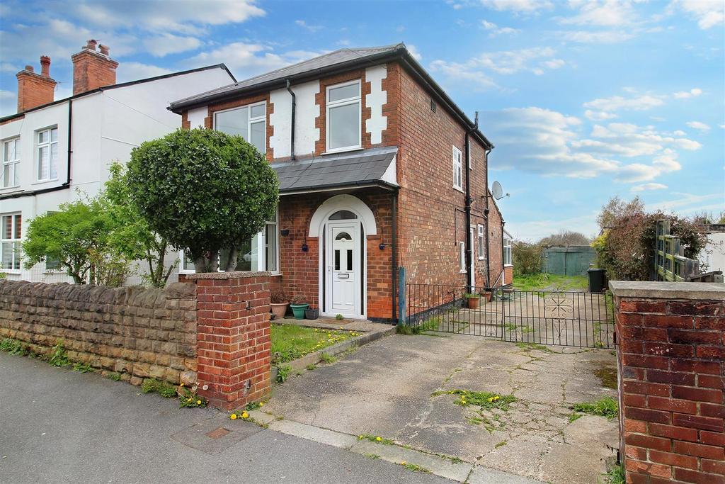 Standhill Road, Carlton, Nottingham 3 bed detached house for sale £