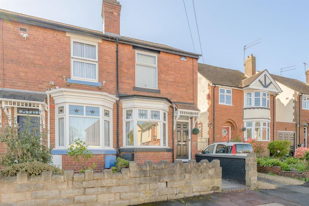 Oakwood, Oakfield Road, Wordsley, DY8... 3 bed end of terrace house £