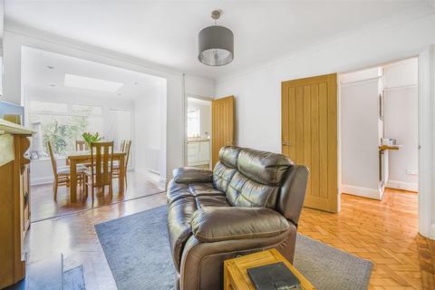 4 Park Close, Carshalton, SM5 3EU