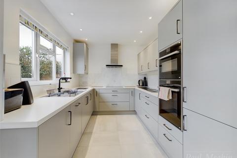 30 Byron Road, South Croydon, CR2 8DY