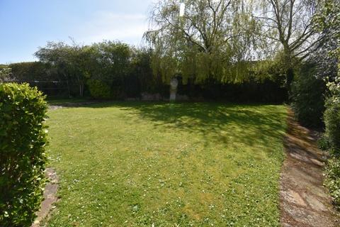 4 Headon Gardens, Exeter, EX2 6LE