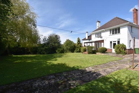 4 Headon Gardens, Exeter, EX2 6LE