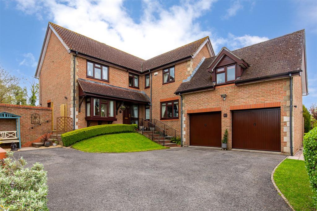 Studland Park, Westbury 5 bed detached house - £795,000