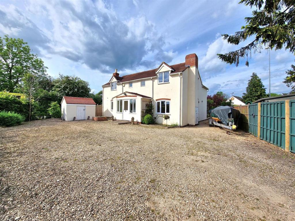 Malswick, Newent 3 bed detached house £475,000