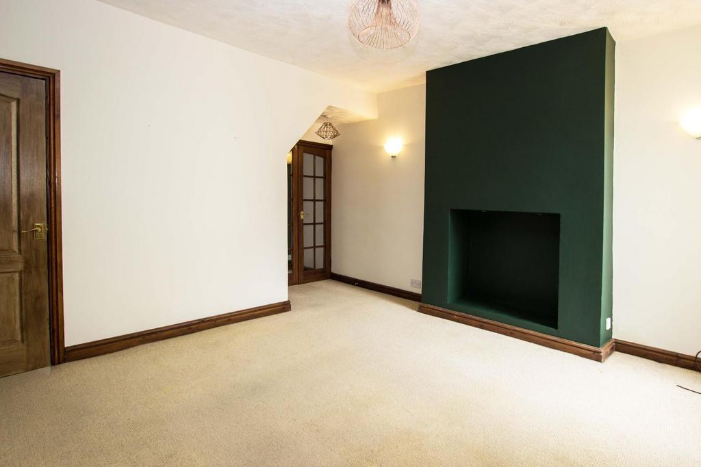 Park Road, Darwen 3 bed terraced house £725 pcm (£167 pw)