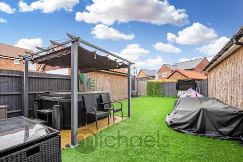 3 bedroom detached house for sale - Harper Lane, Oakwood Hill, Halstead, CO9