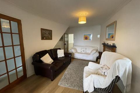 11 Gors Road, Burry Port, SA16 0EL