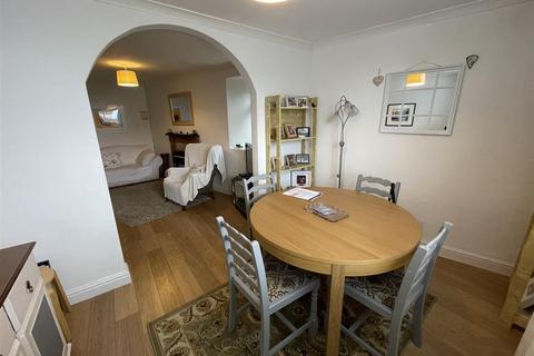 11 Gors Road, Burry Port, SA16 0EL