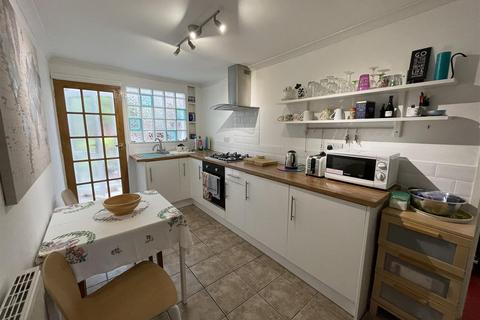 11 Gors Road, Burry Port, SA16 0EL