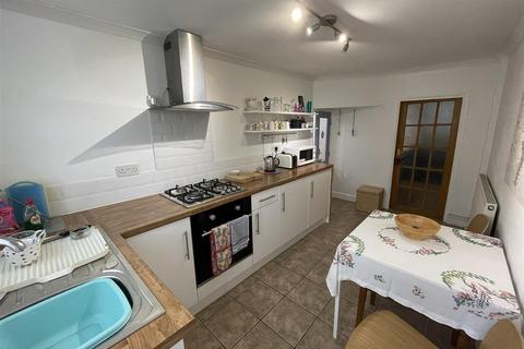 11 Gors Road, Burry Port, SA16 0EL