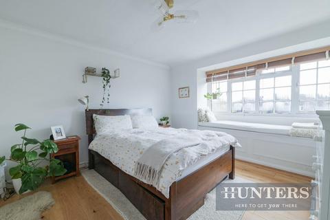 Flat 17, Yardley Court Hemingford Road, Cheam, Sutton, SM3 8HL