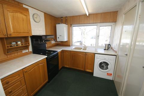 6 Ash Grove, Brighouse, HD6 1RB