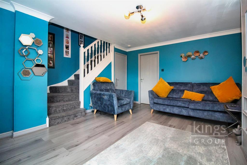 Lounge 1.jpg