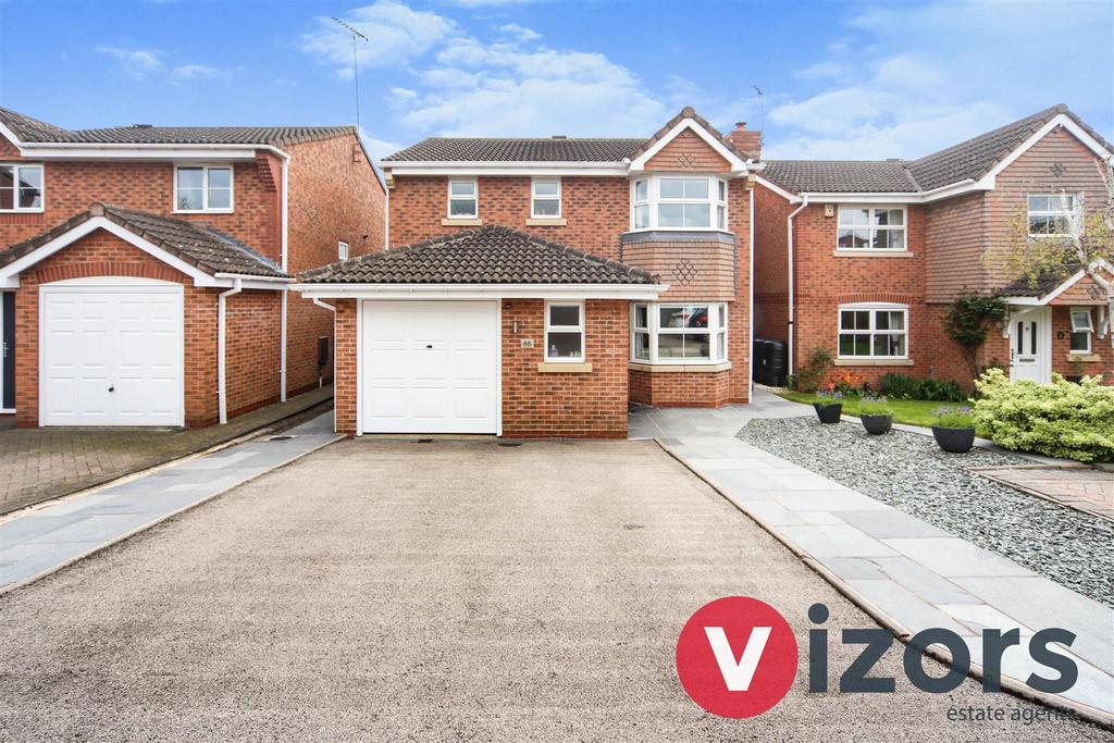Moorcroft Gardens, Redditch 3 bed detached house for sale £350,000