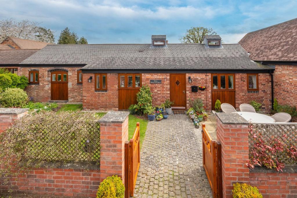 Birdingbury Road, Bourton on Dunsmore, Rugby 3 bed barn conversion for