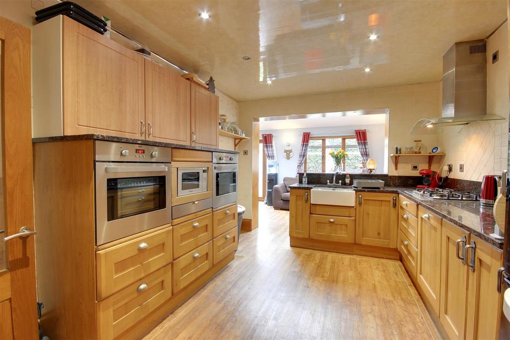 Bellasize Park, Gilberdyke 5 bed detached house for sale £389,950