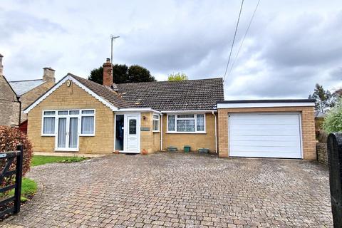 3 bedroom detached bungalow for sale - Alchester Road, Chesterton, Bicester