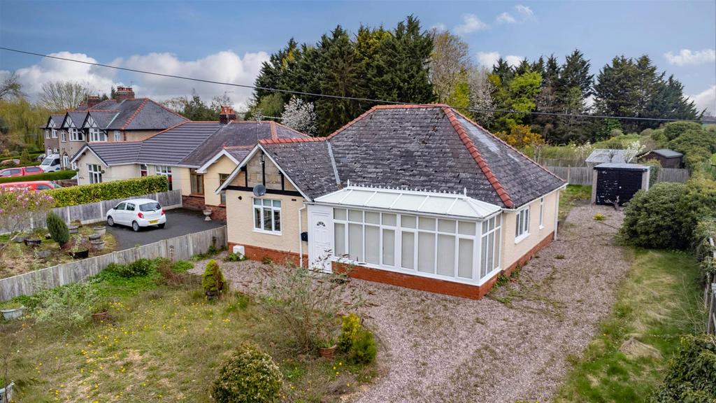 Whittington Road, Gobowen, Oswestry 2 bed detached bungalow for sale