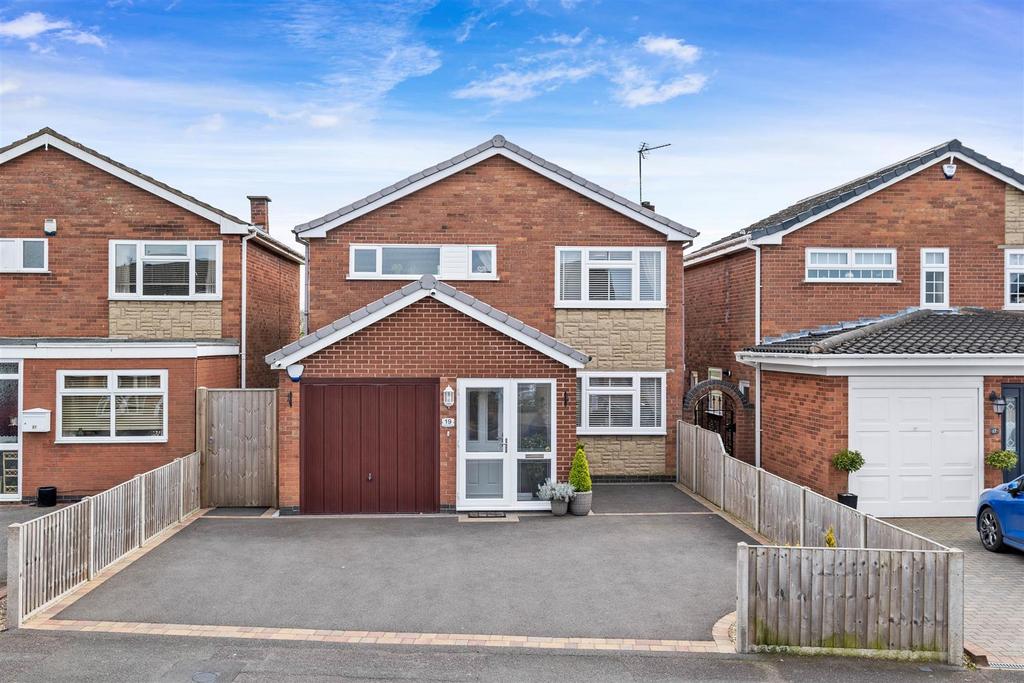 Chetwynd Drive, Whitestone, Nuneaton 3 bed detached house for sale £