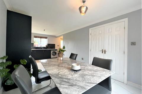 14 Alder Close, Brough, HU15 1ST