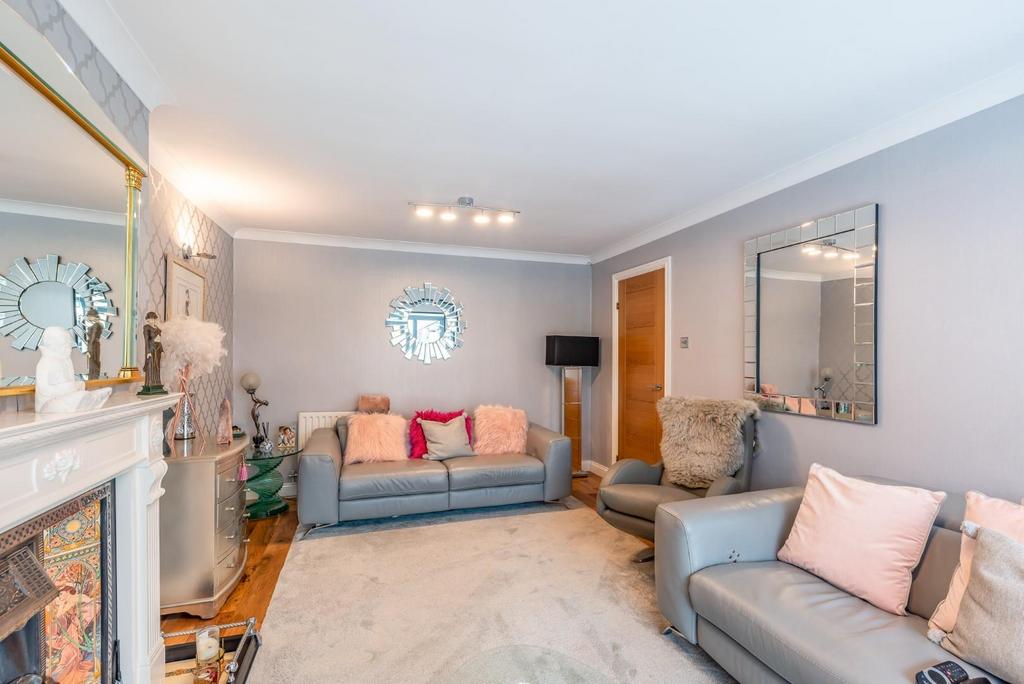 8550541-interior14.jpg