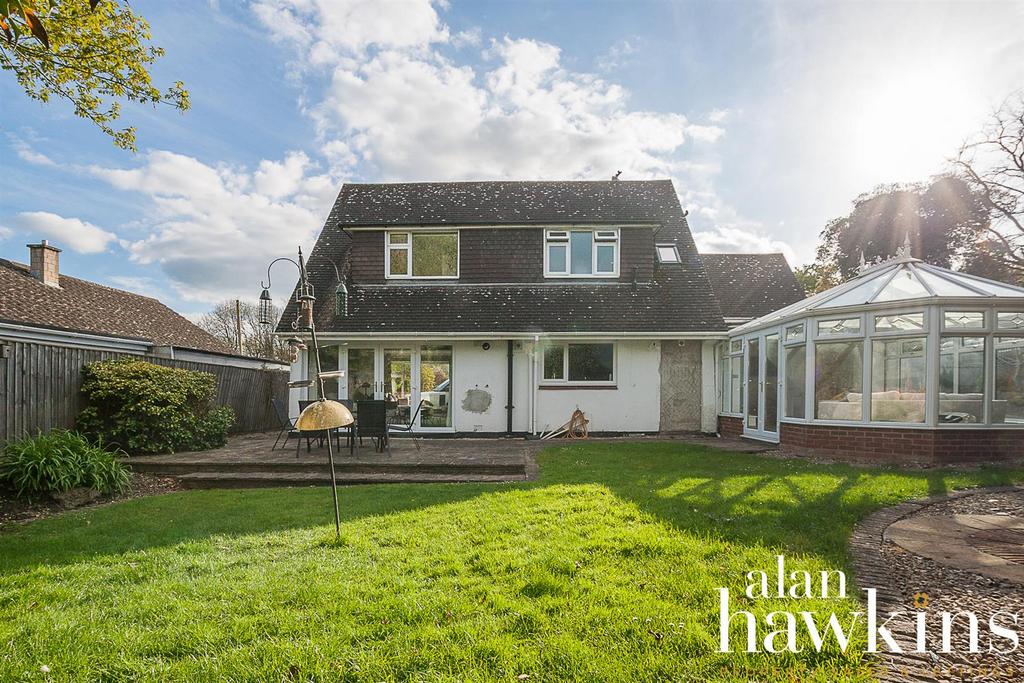 Station Road, Royal Wootton Bassett SN4 7 4 bed detached house for sale